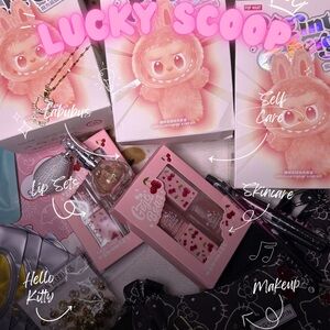 Lucky Scoop! / Mystery Bag!